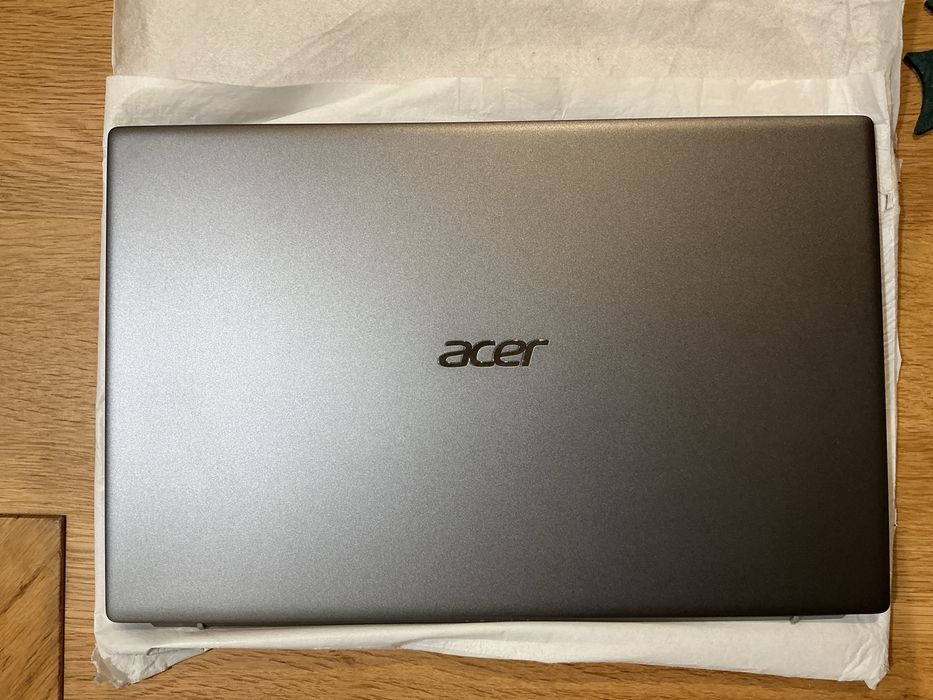 Sprzedam laptop Acer Swift SF316-51