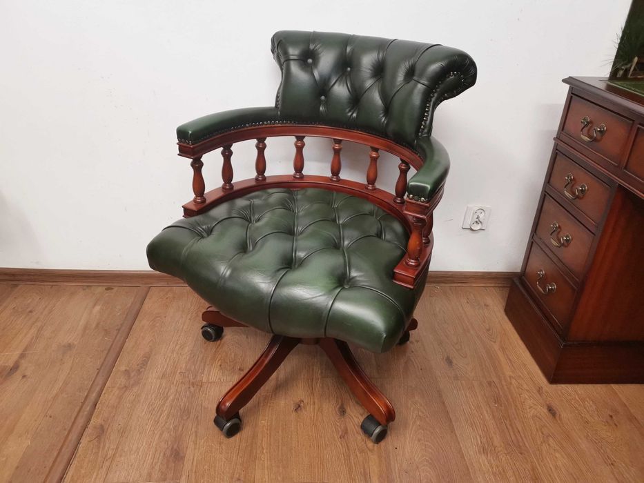 Gabinetowy FOTEL chesterfield kapitański 879/2025