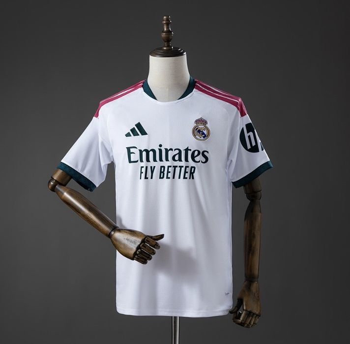 Camisas de clubes e seleções