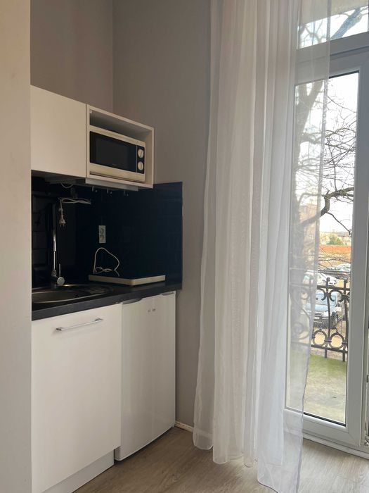Kawalerka z balkonem na wynajem w centrum Jeżyc - ul. Szamarzewskiego