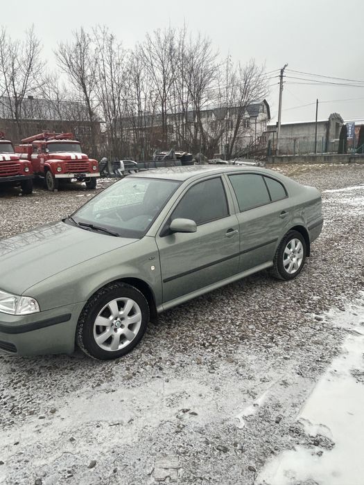 Продам Skoda Octavia 1.6 автомат