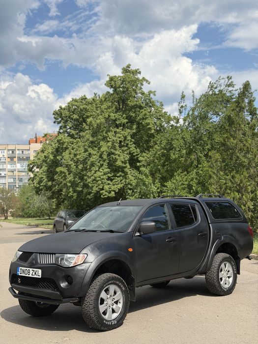 Mitsubishi Л200 в хорошем состоянии