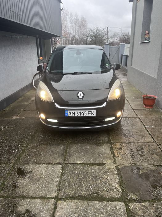 Renault Grand Scenic 3 2013 1.6