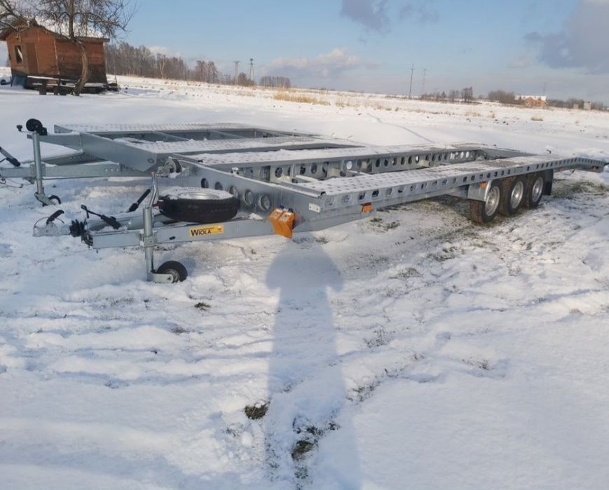 Wynajem samochodów  przyczep ,autolaweta  bus 9 osób  blaszak,plandeka