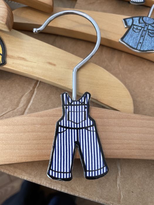 7 cabides madeira bébé ou criança