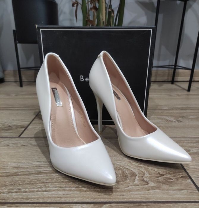 Buty ślubne 38 białe perłowe