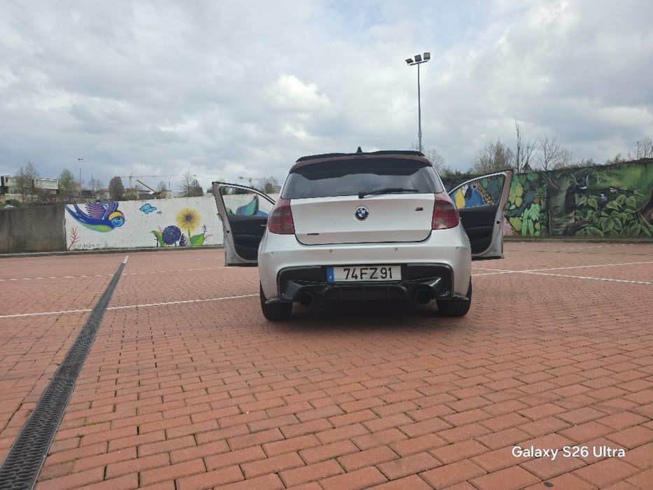 Escape BMW E 87 com duas saídas em inox e carbono