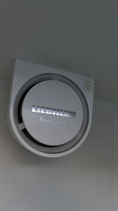Liebherr kompletne wyposazenie  wnetrza lodowki