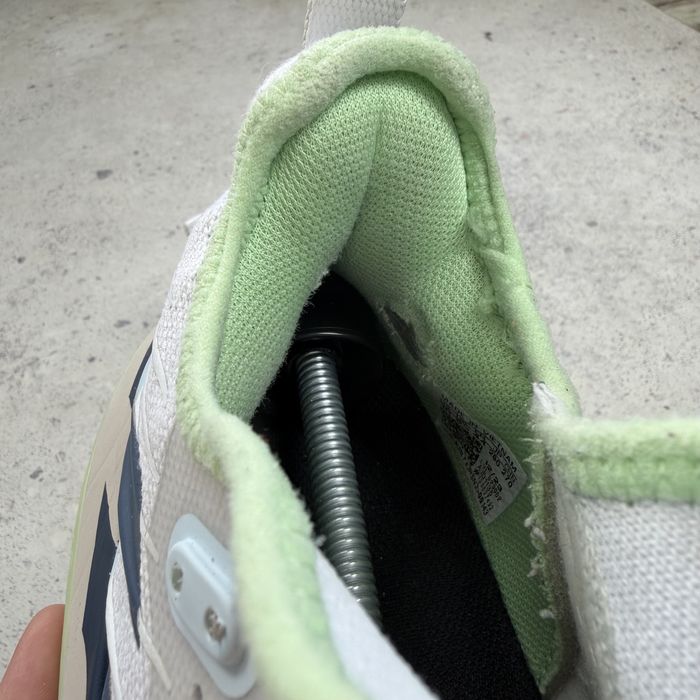 Оригінальні кросівки Adidas Stabil Next Gen ID1135