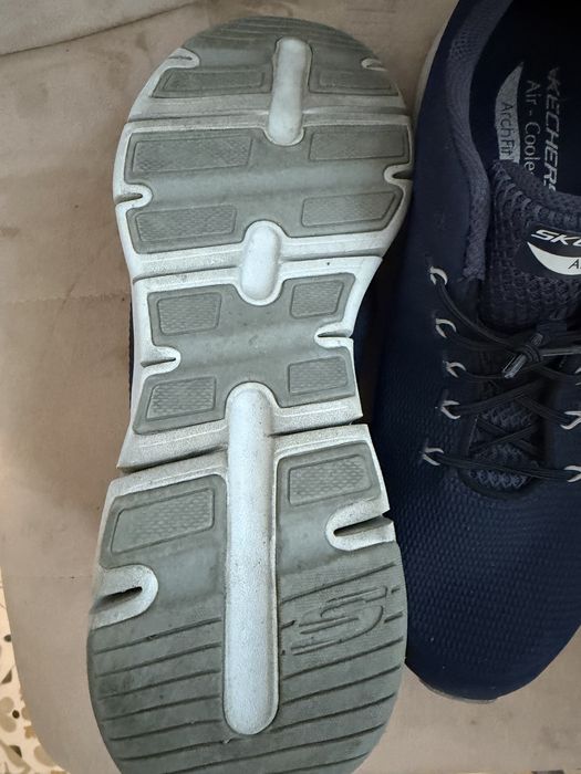 Meskie skechersy roz 42 wkl 28