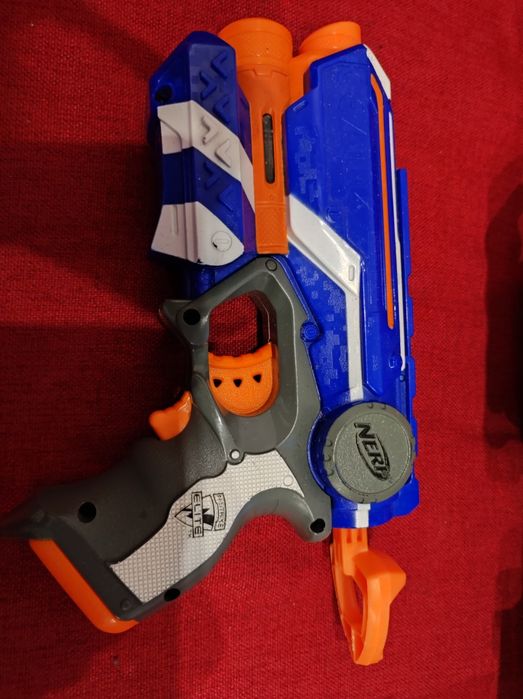 Nerf firestrike pistola e besta
