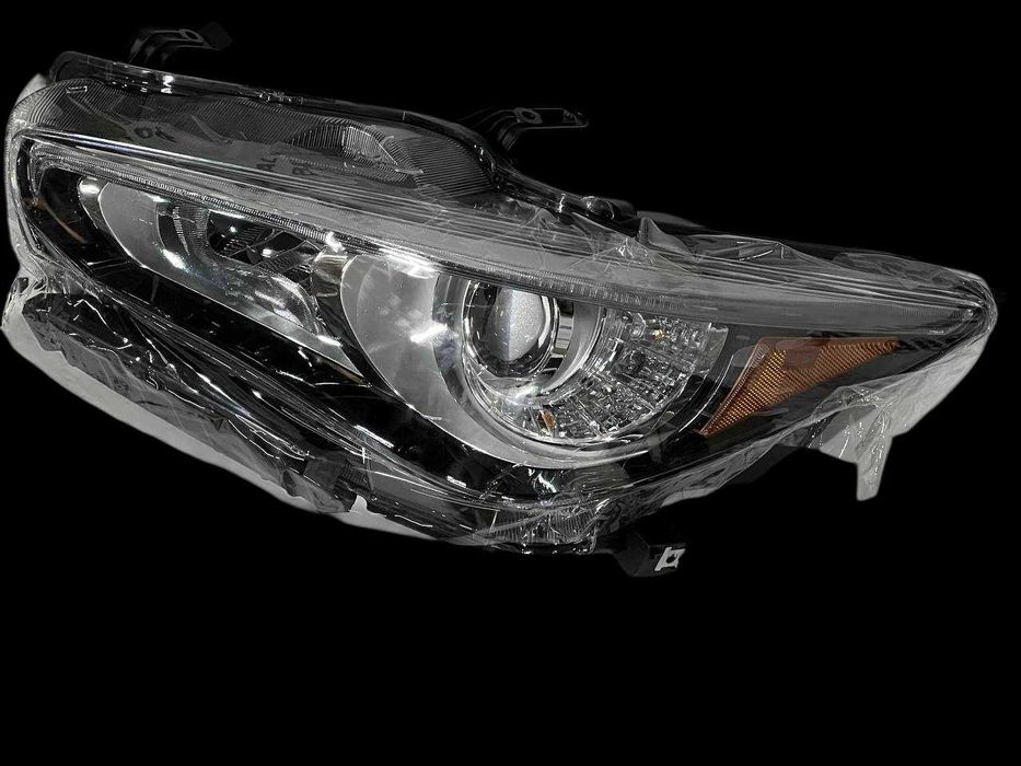 Фари на Infiniti Q50