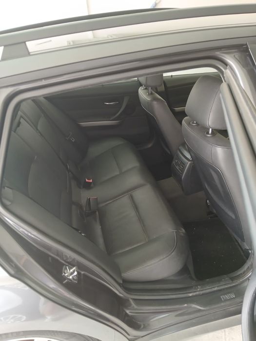 Vendo BMW 320I Touring