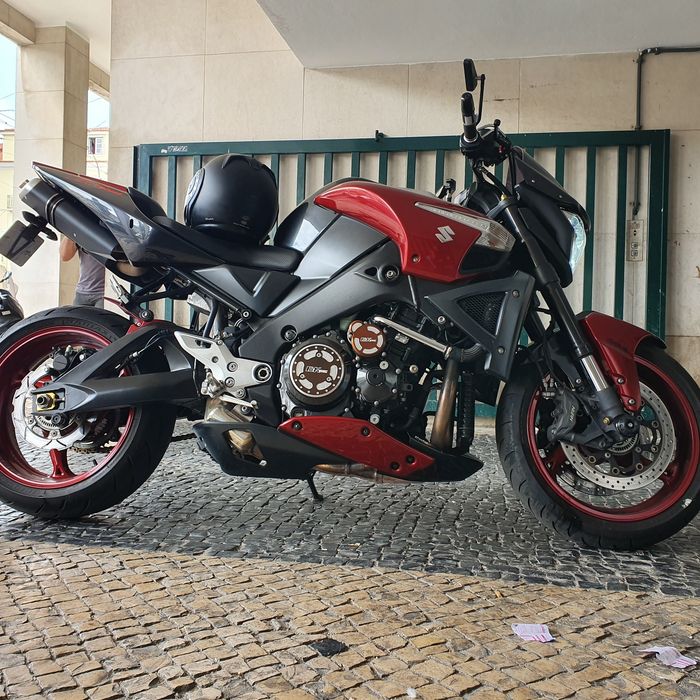 Suzuki B-king -203 CV -  material de origem acompanha a mota