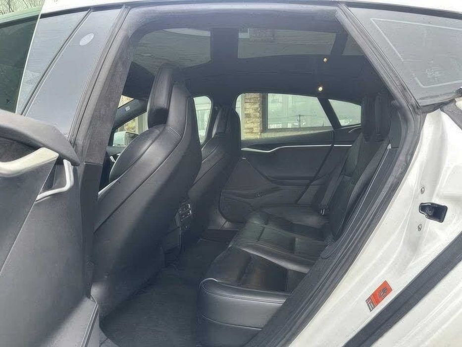 Tesla Model S P100D      2017