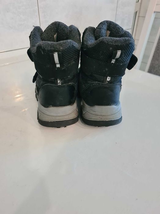 Зимові чоботи на хлопчика