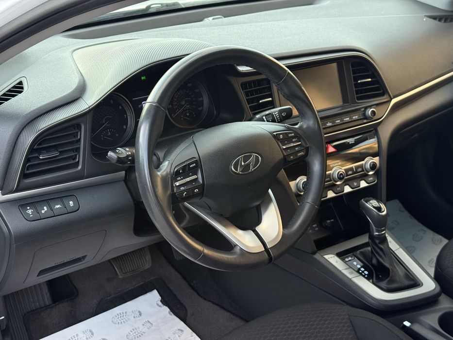 Hyundai Elantra 2020