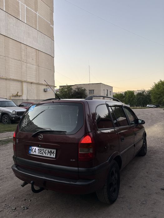 Продам Опель Зафира 2.2 дизель