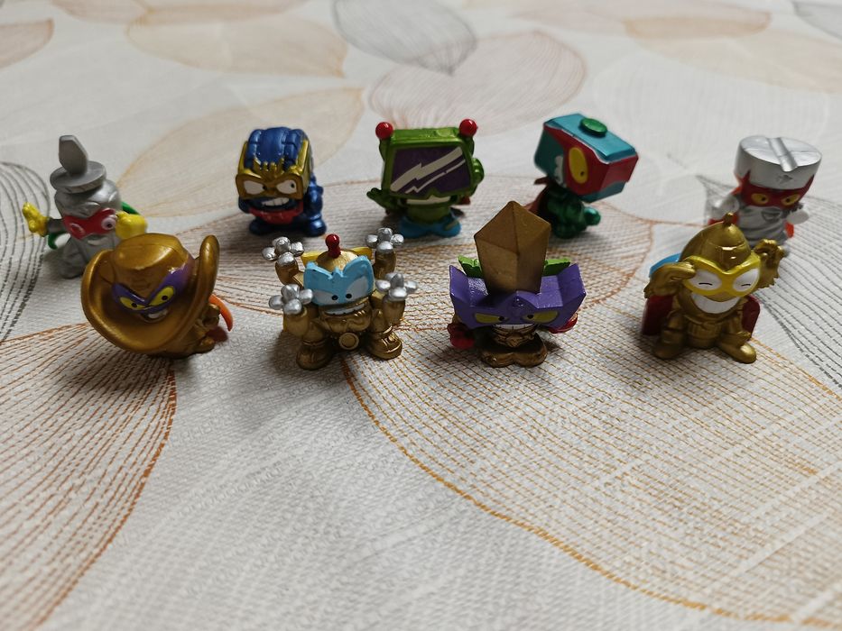 Unikatowe figurki super zings
