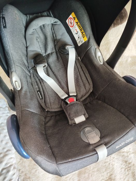 Fotelik samochodowy, nosidełko Maxi Cosi Pebble z bazą ISOFIX