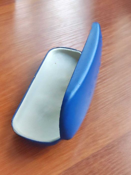 Etui na okulary Apollo Optik Hard Shell pudełko na okulary