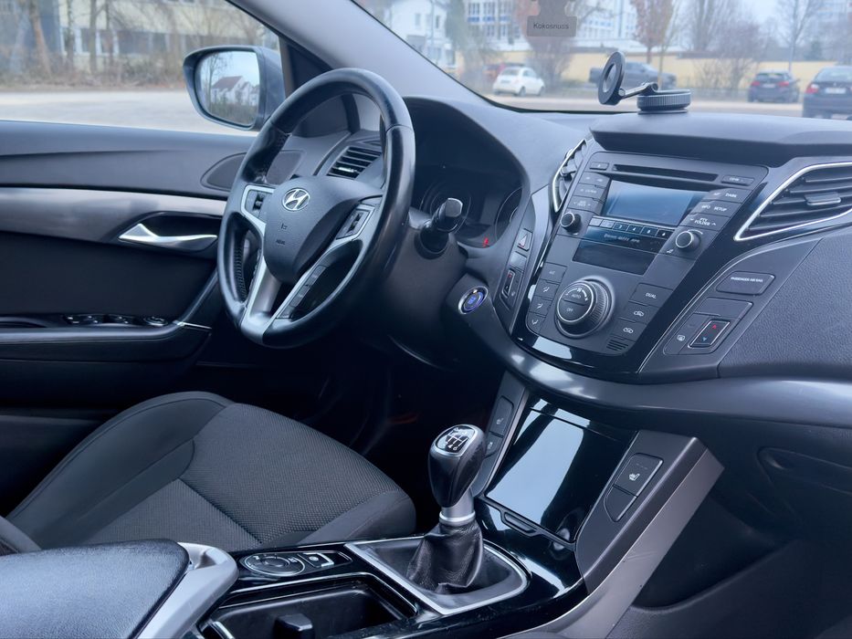 Do sprzedania  :Hyundai i 40cw/5Star Edition  Farbe Stone Gray