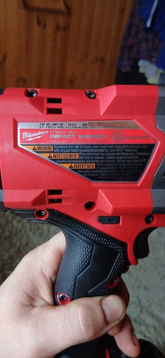 Гайковерт від  Milwaukee 220Нм  2967