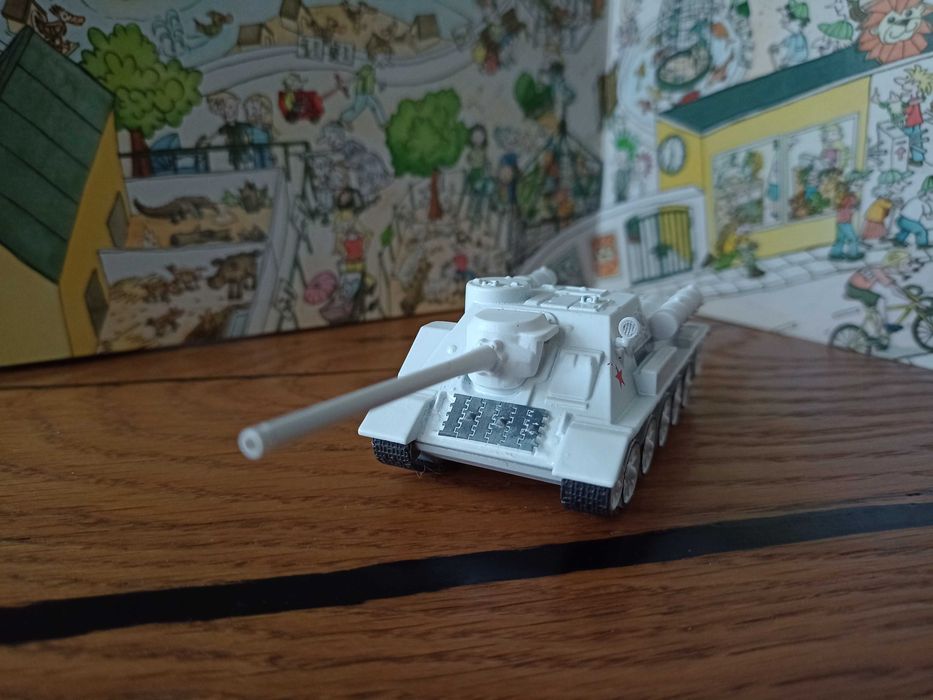 Колекційна модель САУ СУ-100 DeAgostini 1:72 зимовий камуфляж