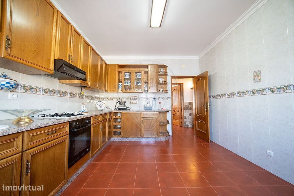 Moradia T4 para venda