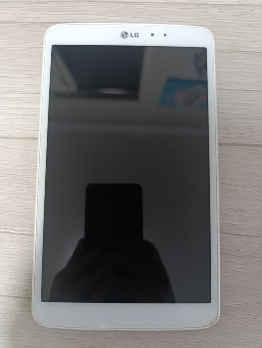 Планшет LG  V500