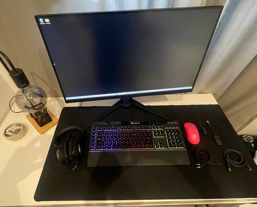 Gaming Monitor pc mouse keyboard mousepad headset 7700xt 7700x 32GB