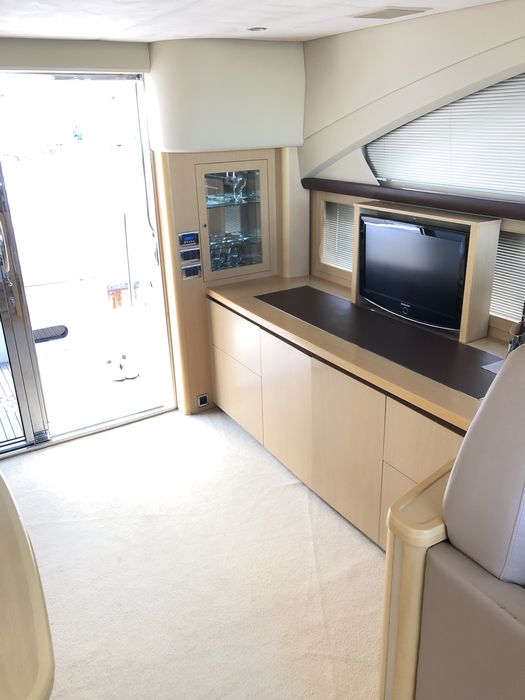 Яхта Princess 50