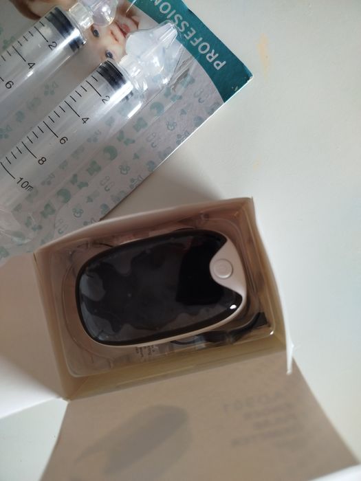 Kit de lavagem nasal e oxímetro de pulso