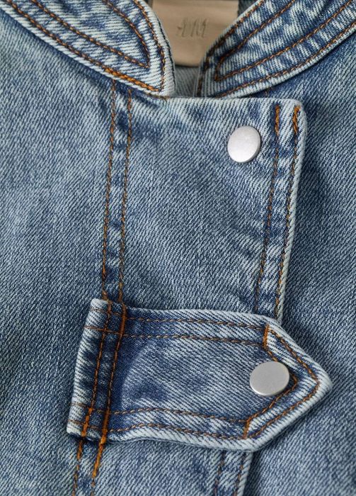 Джинсова куртка М