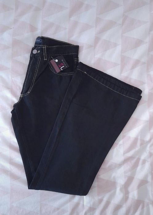 Calças de ganga pretas boca de sino 32