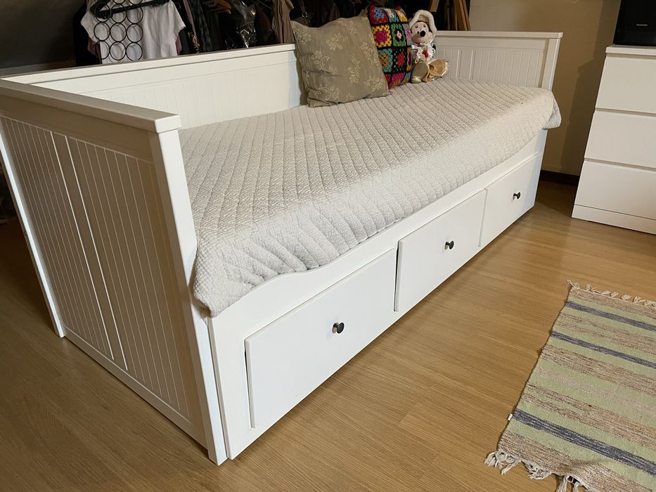 Cama ikea com 3 gavetas