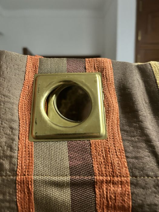 Cortinados Castanhos e Laranja