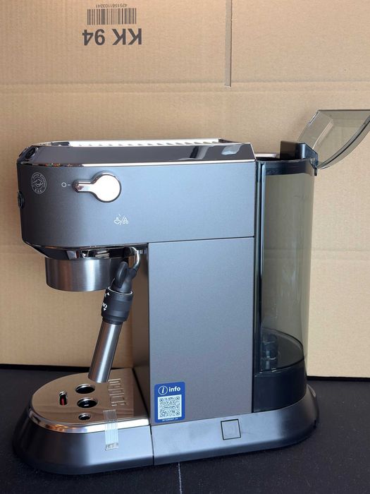 De’Longhi Dedica Style EC685.BK EX:4 ekspres kolbowy 15 bar czarny