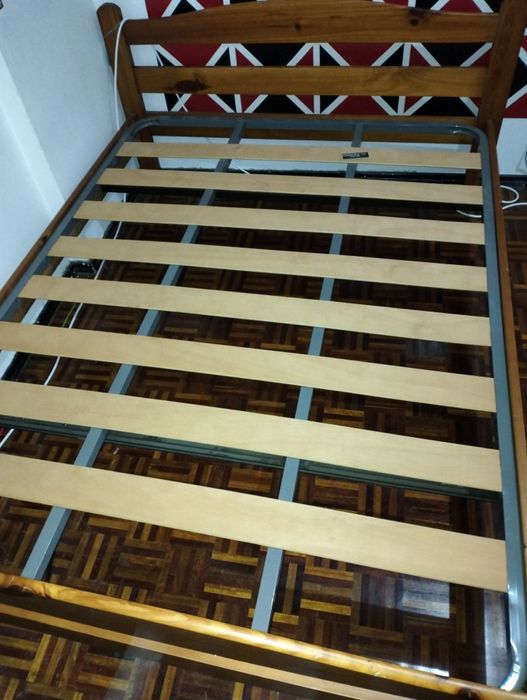 Cama casal 140x190 com estrado madeira mecisa