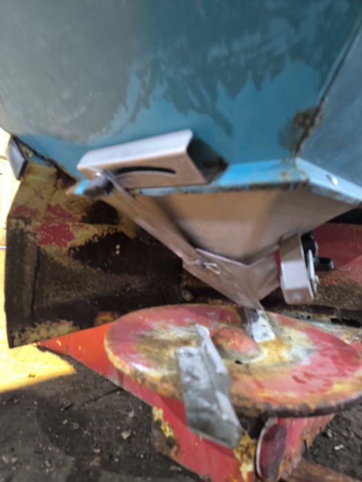 Rozsiewacz sullky 1000l