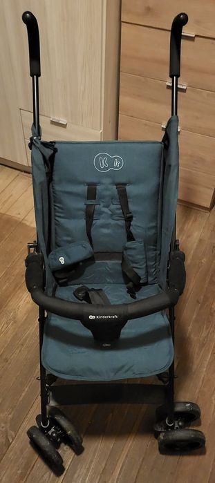 Carrinho de bebé Kinderkraft em estado igual a novo