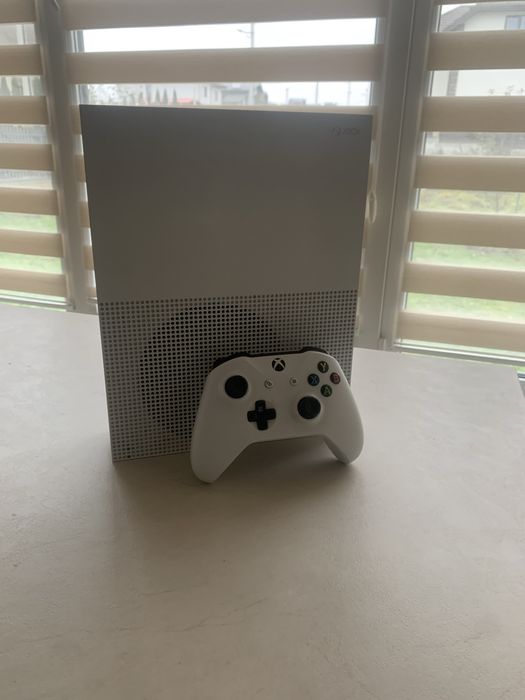 Продам xbox one s
