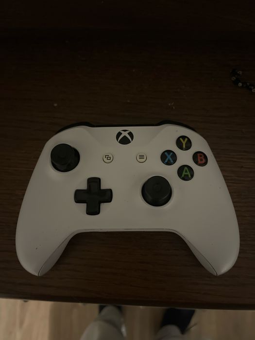 Pad xbox one do konsoli