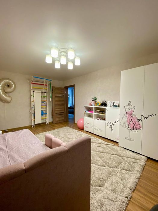 Продажа 5 ком. 5 мкрн. Левый берег