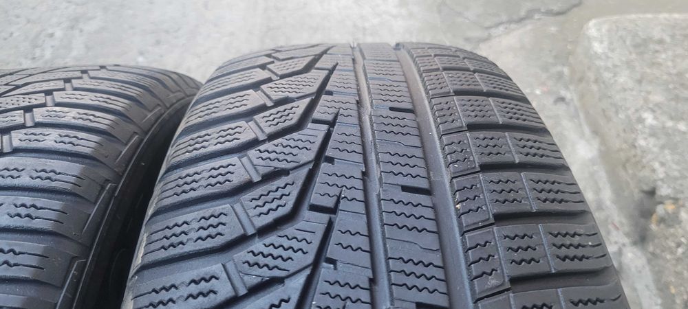225 / 60  R 18  Hankook  /Zima /Komplet