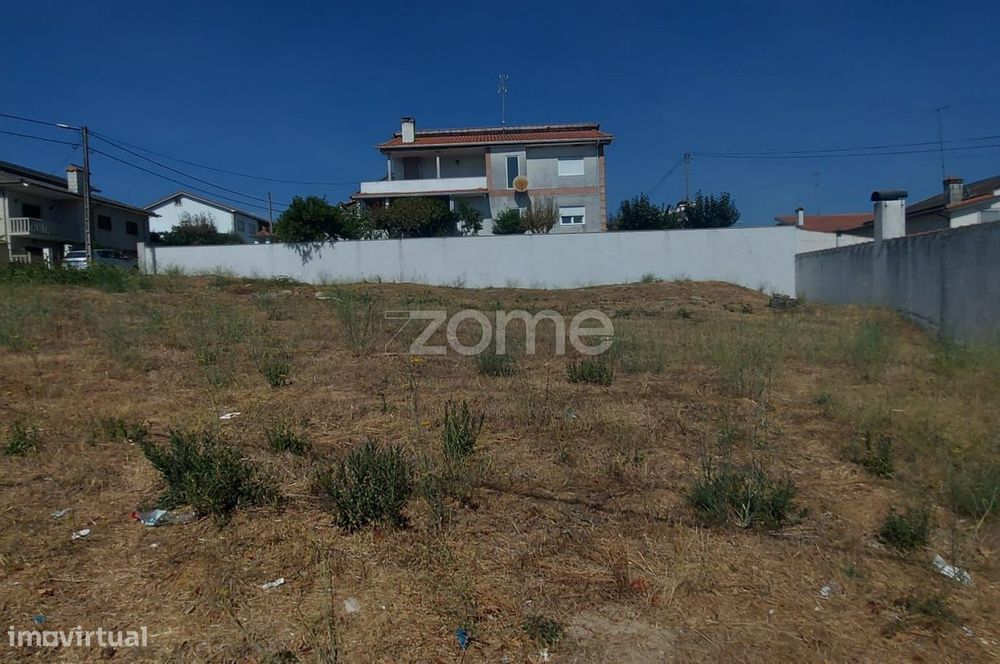 Terreno para construção — Santa Cruz/trindade E Sanjurge, Vila Real