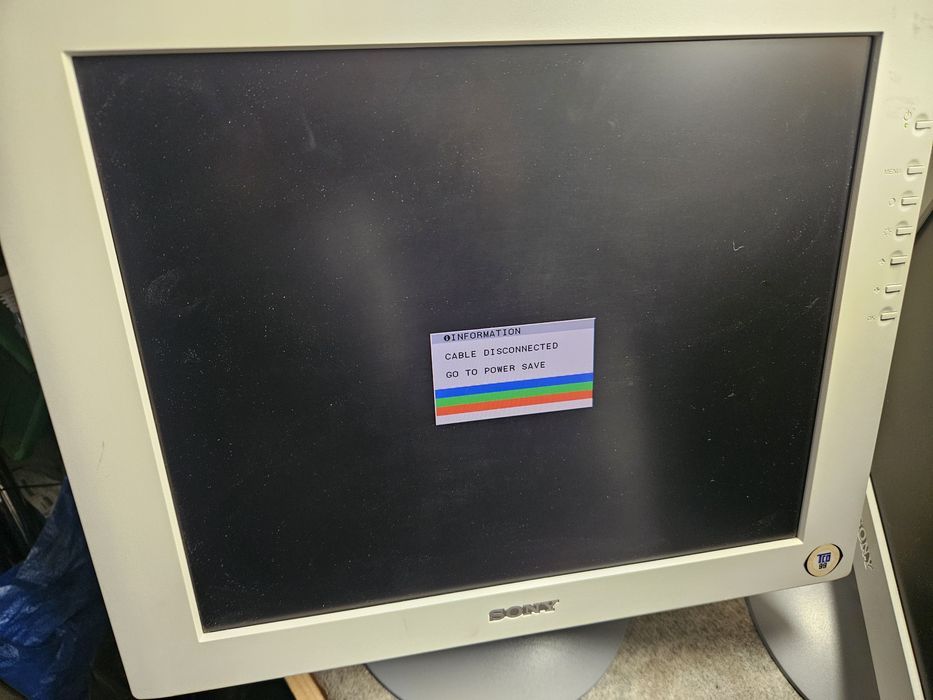 Monitor LCD SONY SDM-S71  używany sprawny 17' 17cali