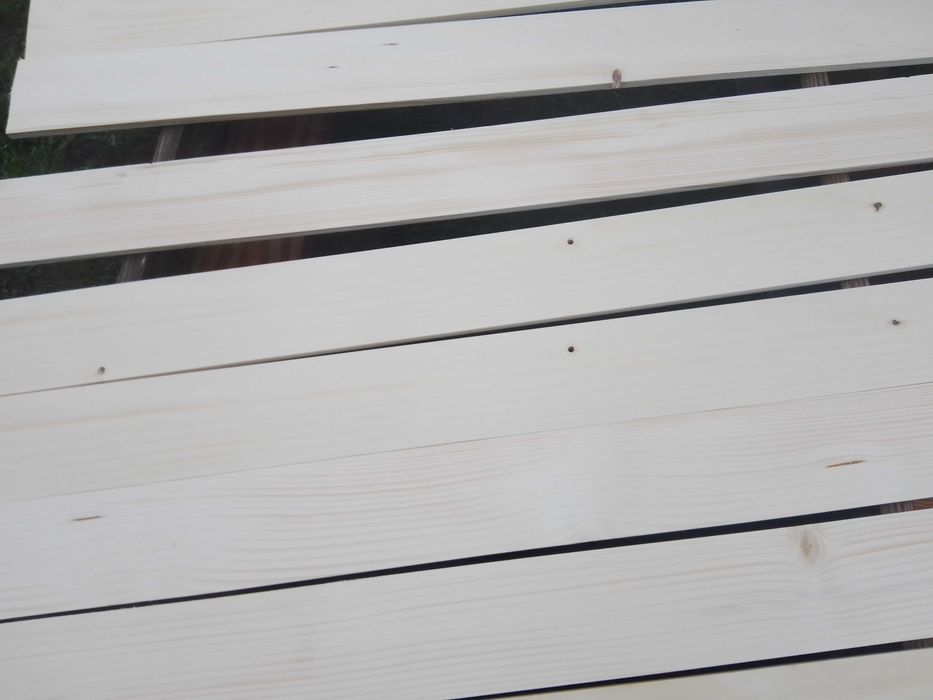 Nowa deska heblowana świerkowa