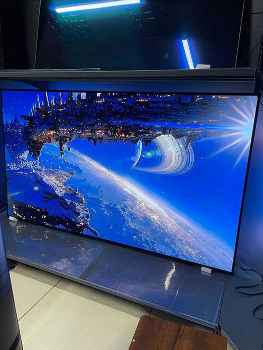 77" 120Гц OLED PHILIPS Ambilight Сабвуфер Смарт OLED807 зНімеччини