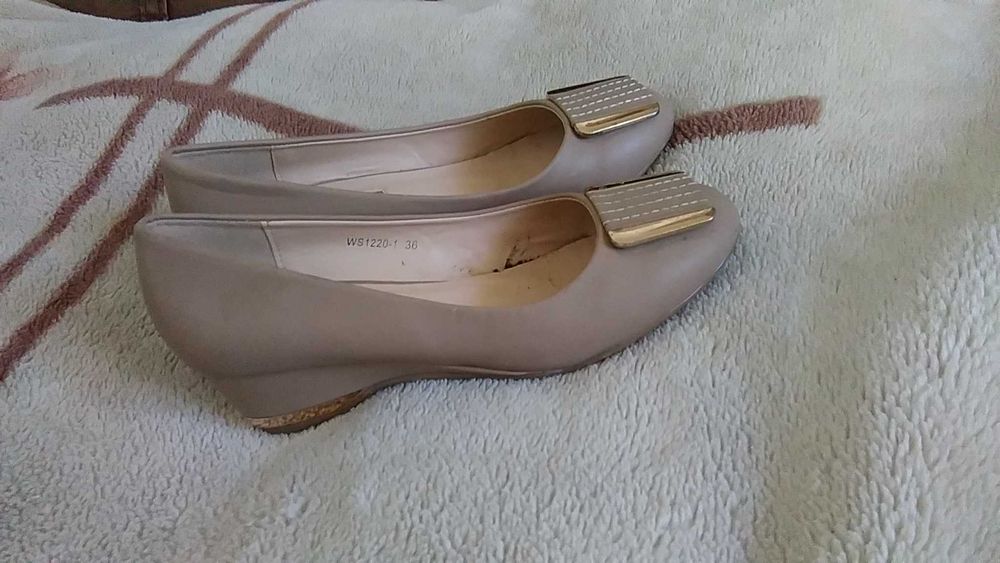 Buty damskie nr 36
